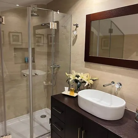 Falesia Town House 2 Bedroom Semesterbostad